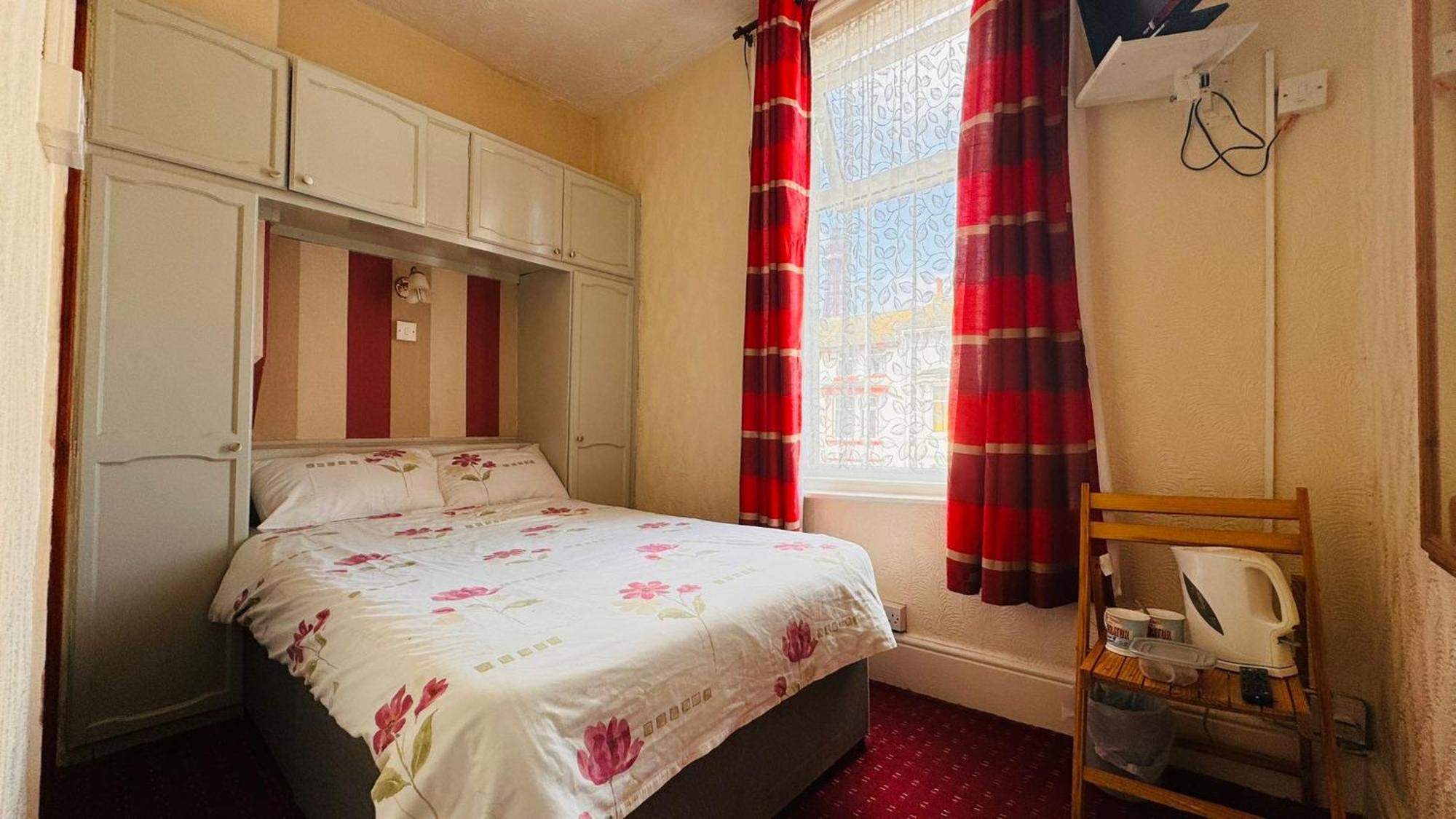 Delamere Hotel Blackpool Buitenkant foto